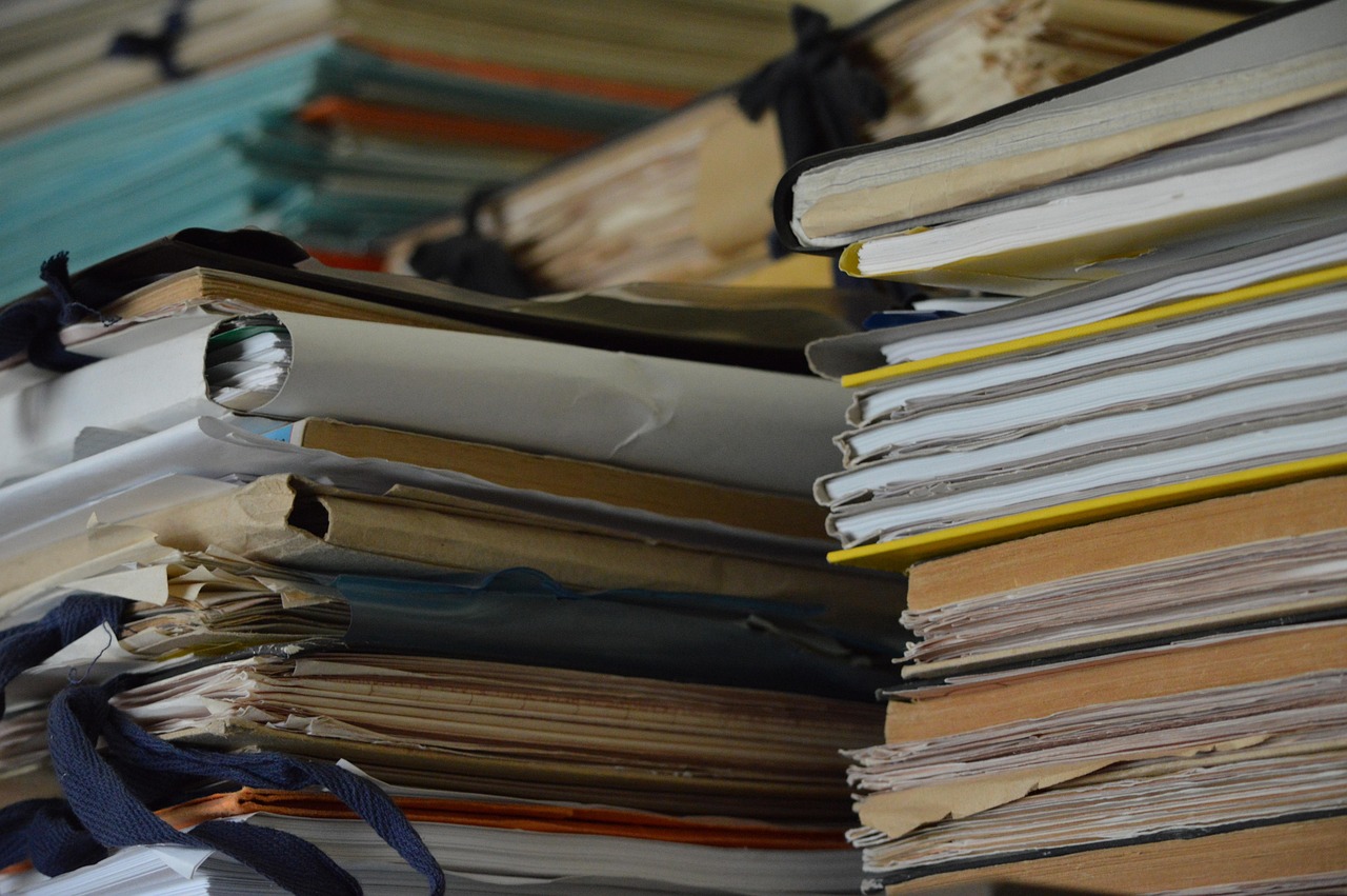 育児給付金の申請書類に必要な書類は何ですか？