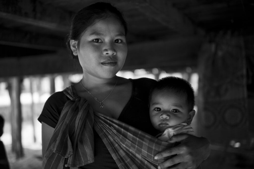 育児に不安を感じて眠れない母親はどう対処すればよい？